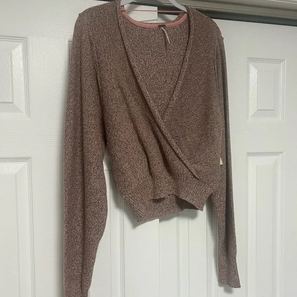 Free people going for gold wrap sweater size large - Picture 5 of 10